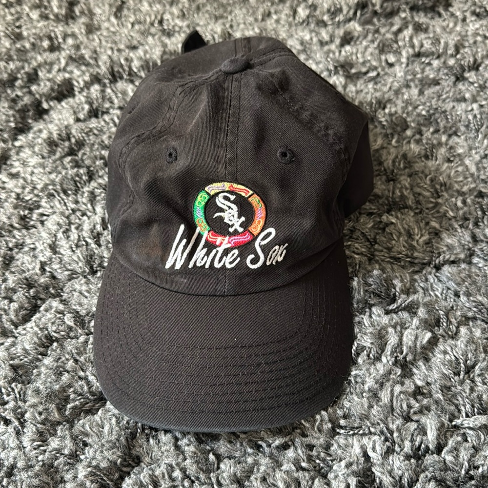 Vintage White Sox baseball hat (black, one size)